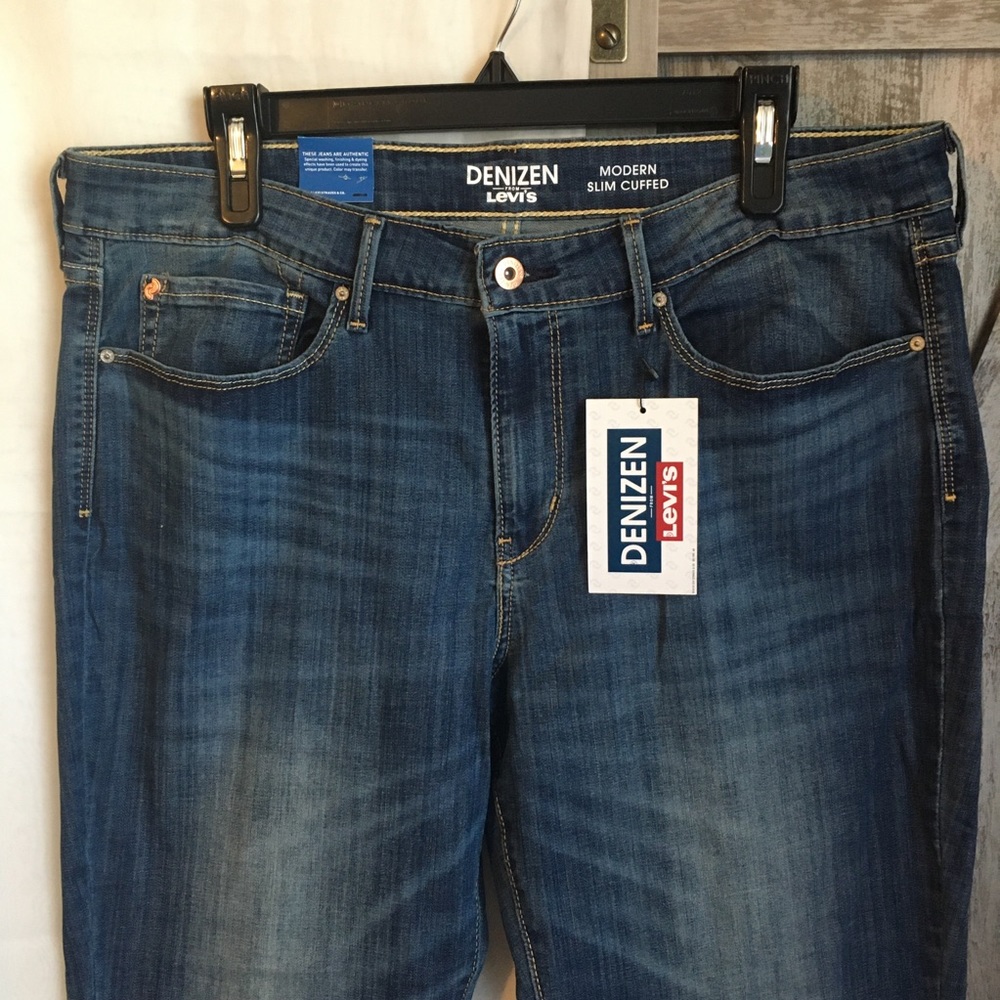 Levi’s Modern Slim Cuffed Jeans